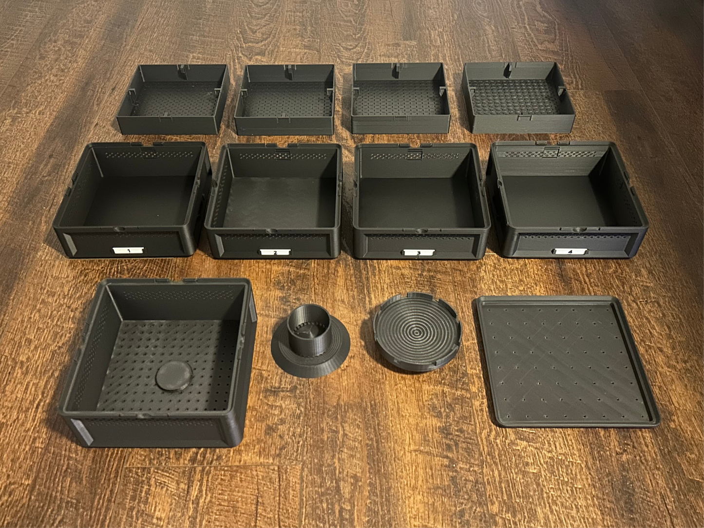 SquirmStack MAX – 5-Tier Mealworm Farm