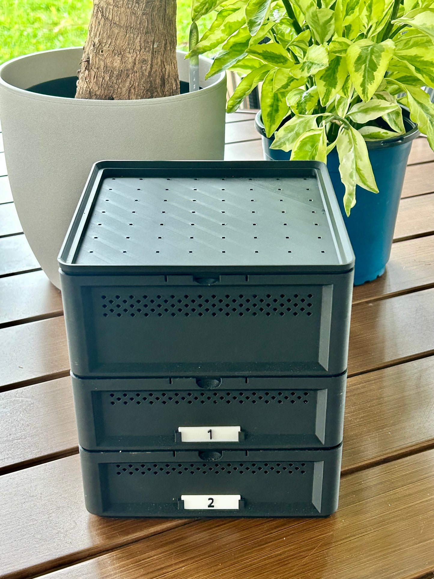 Cosmetic Blemished Discounted Version- 3-Tier Mealworm Squirm Stack System